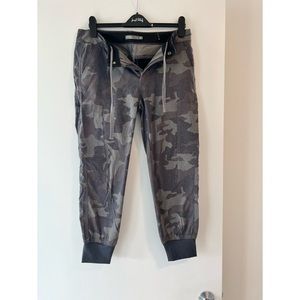 Prana Sky Canyon Jogger, size 8